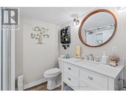 21 YORK CRESCENT - 33