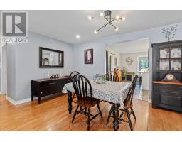 21 YORK CRESCENT - 9