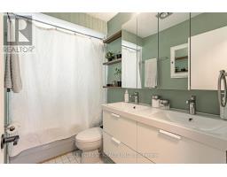 2 SURREY CRESCENT - 12