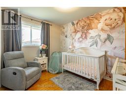 2 SURREY CRESCENT - 15