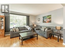 2 SURREY CRESCENT - 8