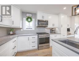 83 ERICA CRESCENT - 8