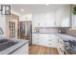 83 ERICA CRESCENT - 9