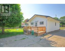 28 MARY STREET E - 25