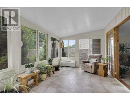 42 OLYMPIC CRESCENT - 19