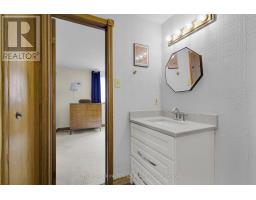 42 OLYMPIC CRESCENT - 25