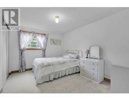 42 OLYMPIC CRESCENT - 27