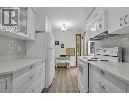 42 OLYMPIC CRESCENT - 8
