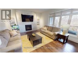 1345 DYER CRESCENT - 18