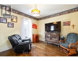 22684 THAMES ROAD - 21