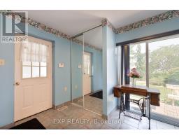 22684 THAMES ROAD - 32