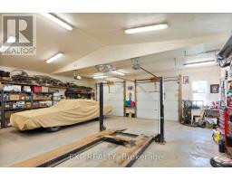 22684 THAMES ROAD - 6