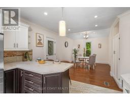 156 QUEEN STREET - 28