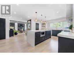 95 CHALET CRESCENT - 12