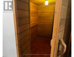 95 CHALET CRESCENT - 36