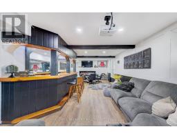 95 CHALET CRESCENT - 38