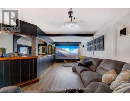 95 CHALET CRESCENT - 39