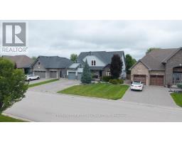 443 MACDONALD STREET - 40