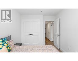 129 - 3900 SAVOY STREET - 18