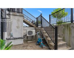 129 - 3900 SAVOY STREET - 27