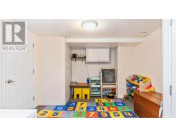 63 AUGUSTA CRESCENT S - 27
