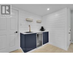 119 BROOKFIELD STREET - 36