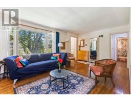481 REGENT STREET N - 13