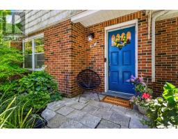 481 REGENT STREET N - 35