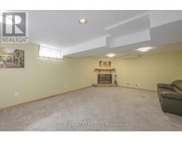 410 HIGHVIEW DRIVE - 16