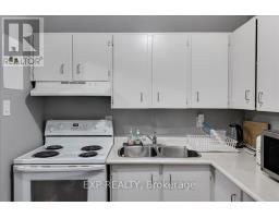 811 - 583 MORNINGTON AVENUE - 16