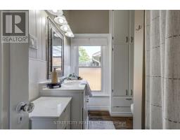 38 ST. ANDREW STREET - 13