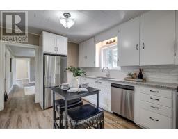 38 ST. ANDREW STREET - 17