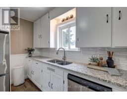 38 ST. ANDREW STREET - 20