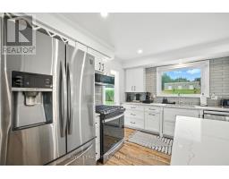102 RAILWAY AVENUE - 14