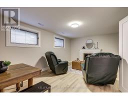 63 PARK LANE CRESCENT - 31