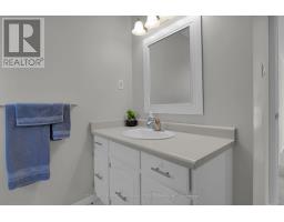 96 MERIDENE CRESCENT W - 30