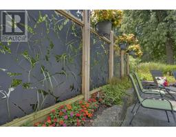 96 MERIDENE CRESCENT W - 44