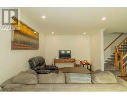 66 - 230 CLARKE ROAD - 11