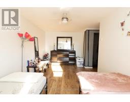 66 - 230 CLARKE ROAD - 25