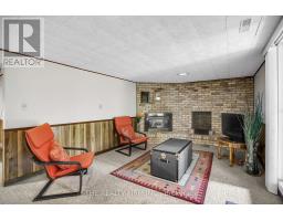 31 MCTAGGART CRESCENT - 27