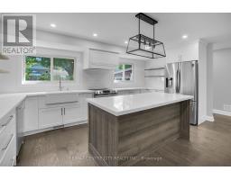 700 GLENGYLE CRESCENT - 10