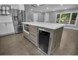 700 GLENGYLE CRESCENT - 13