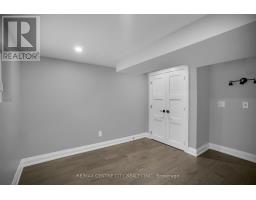 700 GLENGYLE CRESCENT - 24