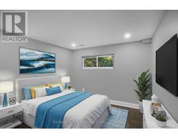 700 GLENGYLE CRESCENT - 25