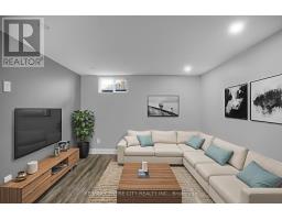 700 GLENGYLE CRESCENT - 28