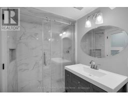 700 GLENGYLE CRESCENT - 31