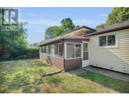 700 GLENGYLE CRESCENT - 34