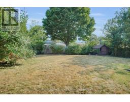 700 GLENGYLE CRESCENT - 36