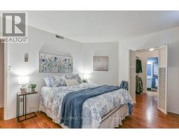 101 - 285 QUEENS AVENUE - 21