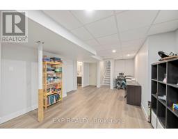 1852 BLOOM CRESCENT - 16